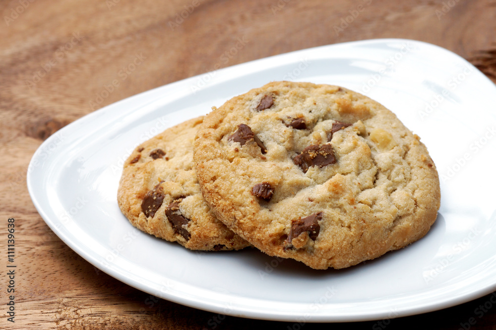Milk chocolate macadamia, Chocolate chunk crispy cookies. Milk chocolate macadamia, Chocolate chunk crispy cookies.