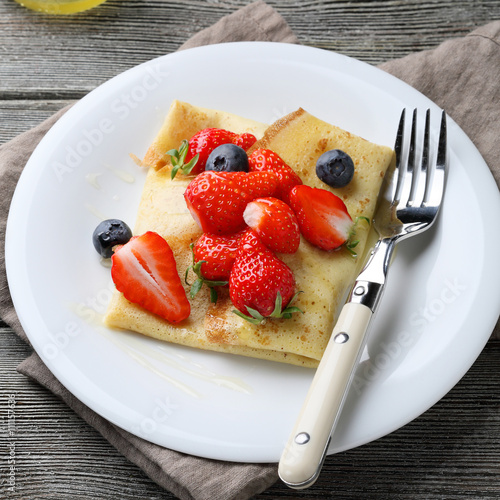 summer pancake with fresh berries