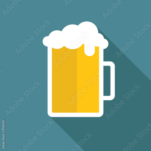 Mug of beer. Beer mug icon. Flat vector illustration.