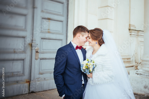 Beautiful Wedding photo session near architecture