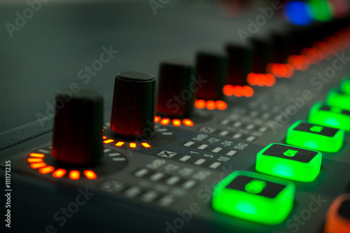 Mixer,Control of high-quality audio and equalizer volume on the mixer.