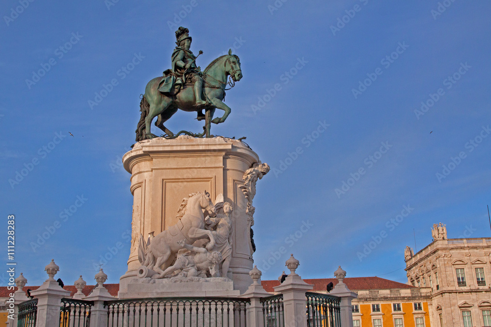 Reiterstatue von Jose I. auf dem Praca do Comercio