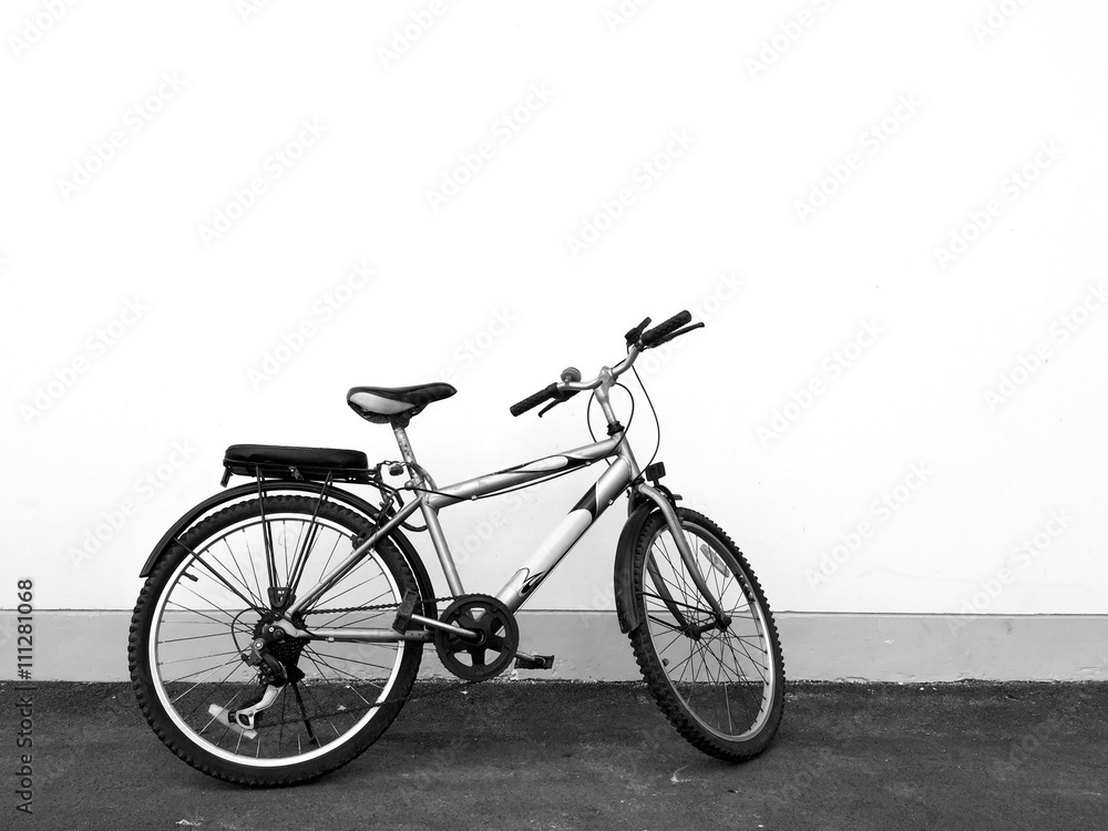 Bicycle parking on the road Bicycle parking on the road