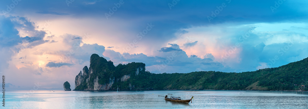 Obraz premium Bucht von Phi Phi Island Thailand am Morgen