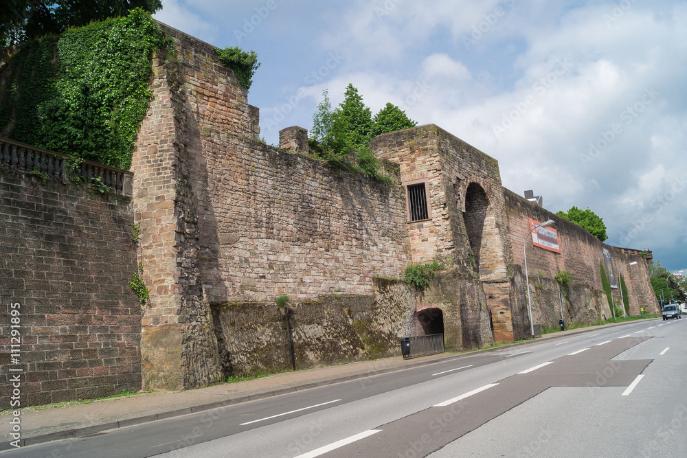 Schloß Saarbrücken- Schloßmauer