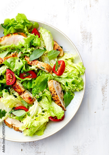 Green Salad with Grilled Chicken Strips 