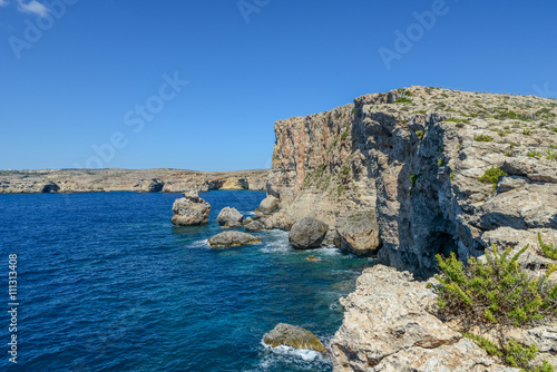 Rocky cliffs of Gozo near Malta © Jens Metschurat