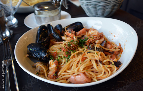 Spaghetti with mussel and seafood