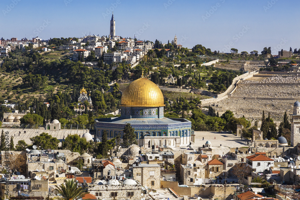 Panorama overlooking the Old city of Jerusalem, Israel, including the Dome of the Rock - obrazy, fototapety, plakaty 