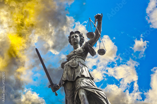 Photos Statue of Lady Justice in front of the Romer in Frankfurt