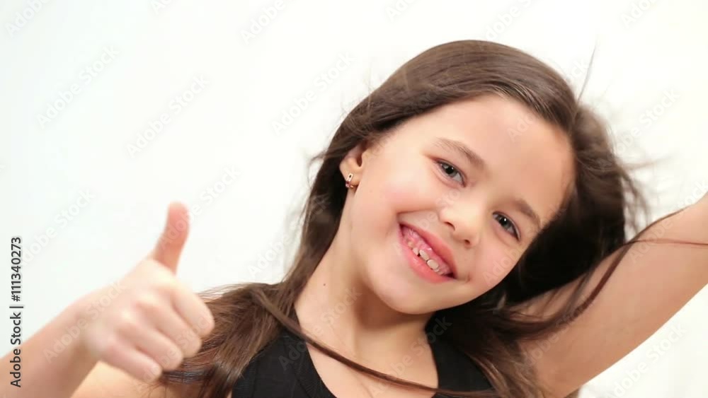 Beautiful girl, brunette with green eyes Girl shows class Beautiful girl, brunette with green eyes Girl shows class