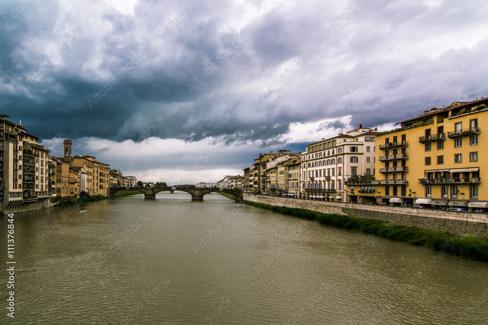 Maltempo a Firenze. Vista sul fiume Arno