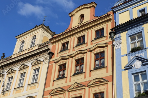 Fa  ades d   immeubles classiques    Prague