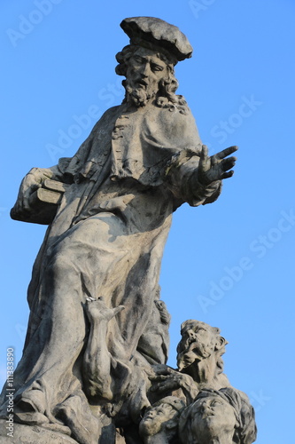 Statue du Pont Charles    Prague