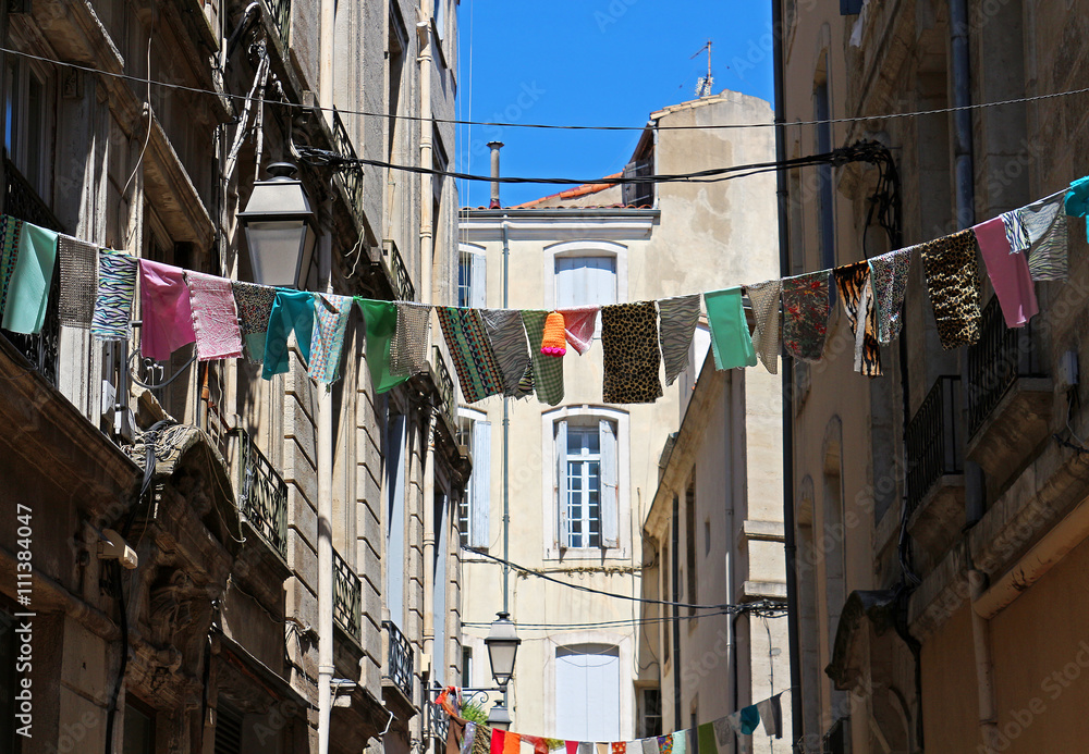 Montpellier, rue de la Fontaine, décorations