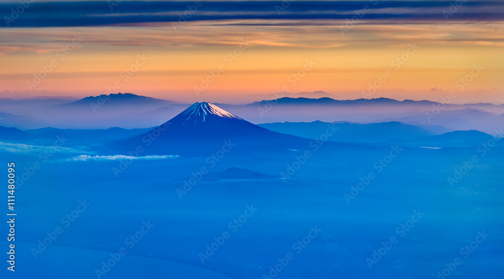 Fototapeta premium Aerial view of Mount Fuji in the morning