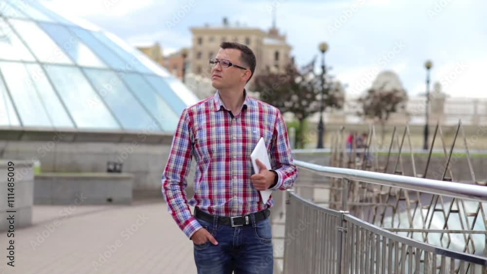 Meeting business partners on the street. Conducting meetings