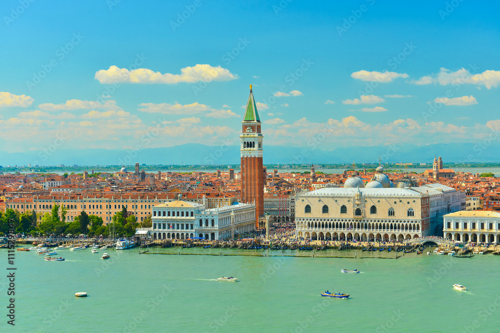Fototapeta premium General view of Venice, Italy