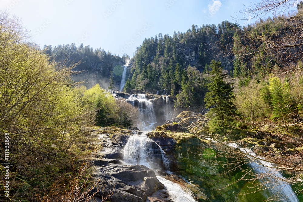 Fototapeta premium waterfall in the Pyrenees in France