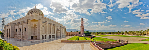 Sultan Qaboos Grand Mosque photo