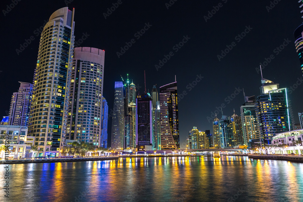 Obraz premium Dubai marina at night
