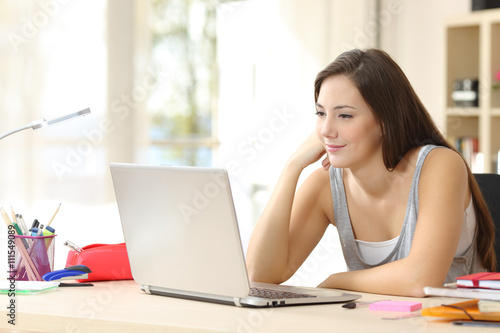 Student studying and learning online