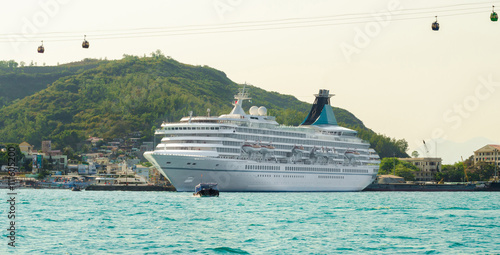 Tablou pe pânză Big cruise ship