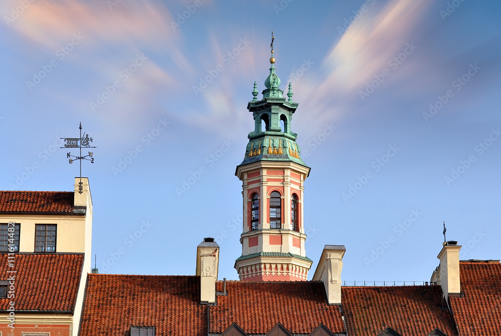 Obraz premium Detail of the old church at the city centre in Warsaw