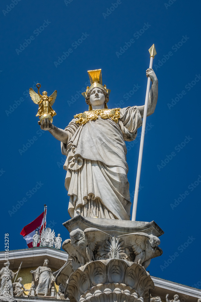 Obraz premium Pallas Athena fountain near Parliament Building. Vienna, Austria