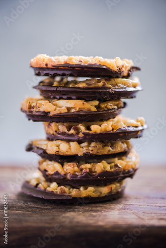 Photo stack of cookies with chocolate