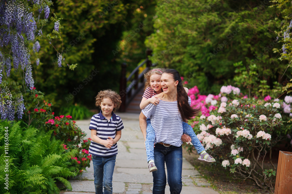 Mother with children to spend a weekend in nature Mother with children to spend a weekend in nature