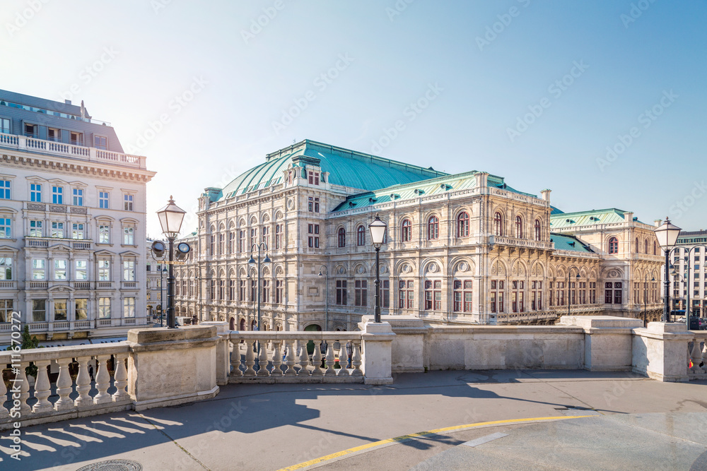 Fototapeta premium Vienna State Opera, view from Albertina, Vienna, Austria