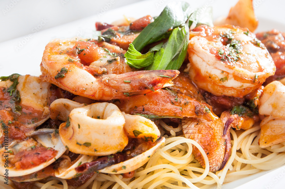 seafood spaghetti with shrimp and squid seafood spaghetti with shrimp and squid