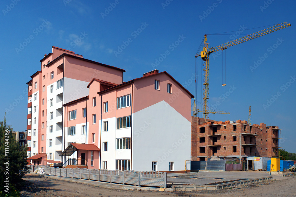 Construction of multi-apartment building