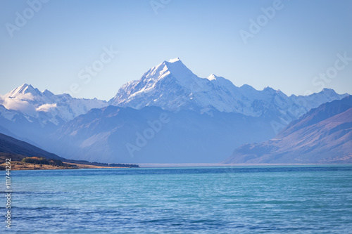 Mt. Cook and lake Pukaki at Peter lookout