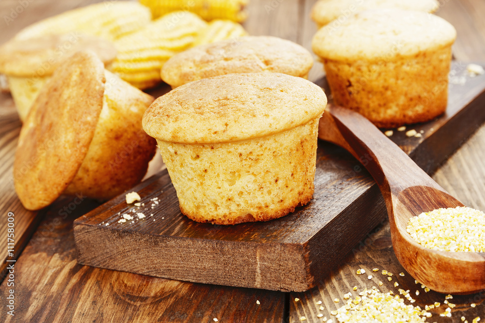Naklejka premium Muffins with corn flour