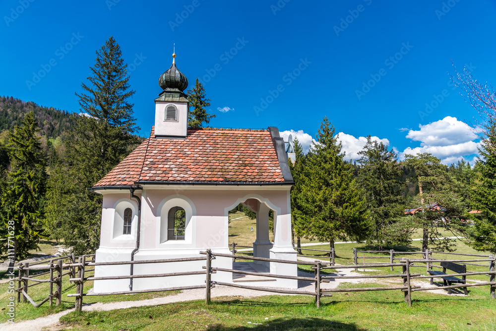 Kapelle Maria Königin nahe Lautersee bei Mittenwald in Bayern