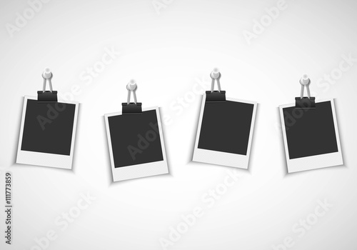 ベクター、クリップと押しピンで飾ったポラロイドのフレーム