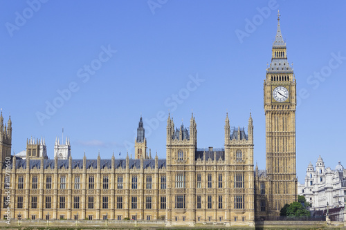 The Gothic Revial arcitecture of the Palace of Westminster & clock tower, Big Ben (Elizabeth Tower), London, Englad