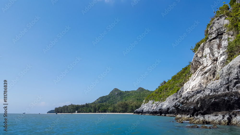 veiw of mountain and sea under blue sky in Sam roi yod nationpar