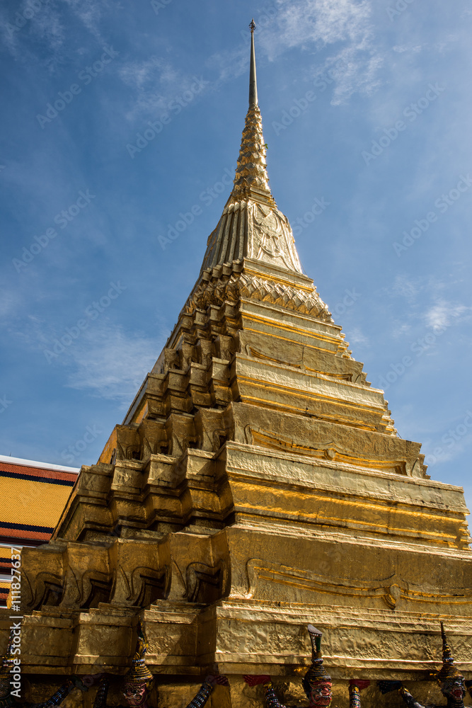 Fototapeta premium Golden Stupa Of Grand Palace
