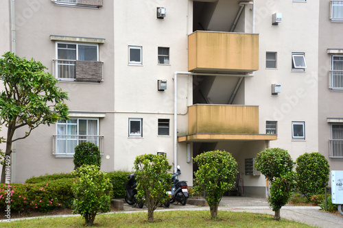 japanese multi-unit apartments