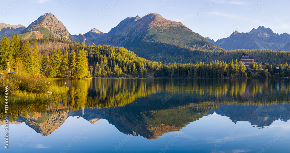 Obraz premium Panorama of Mountain lake in Slovakia - Strbske pleso 