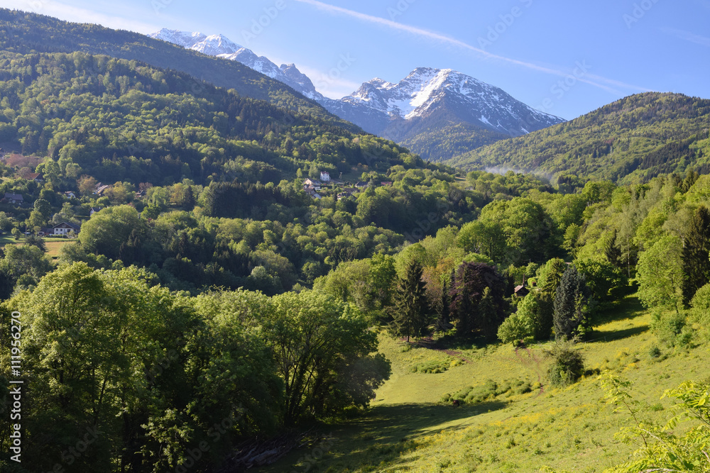 La Grande Lance de Domène (alt 2790 m) et Le Grand Colon (alt 2404 m) vus du Vallon de la Combe de Lancey