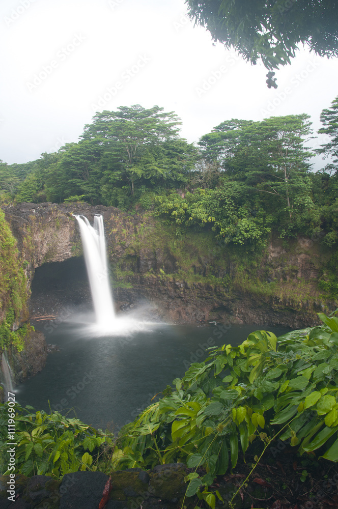 Obraz premium Rainbow falls, Big island Hawaii