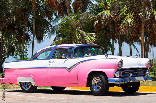 Historischer rose amerikanischer Oldtimer in Kuba Havanna - Serie 2 © mabofoto@icloud.com