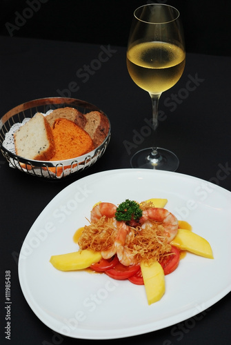 Cook Shrimp with Mango