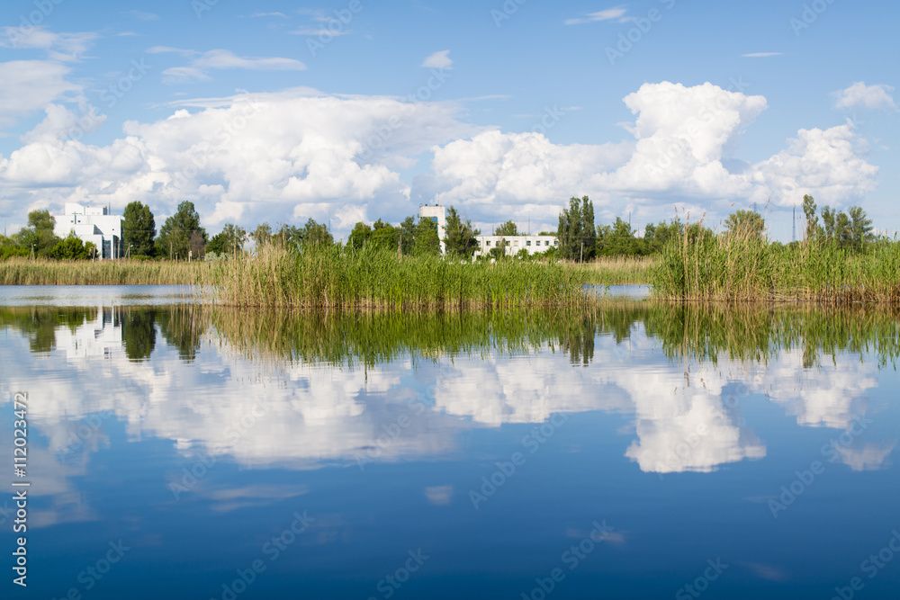 Obraz premium Landscape on the lake