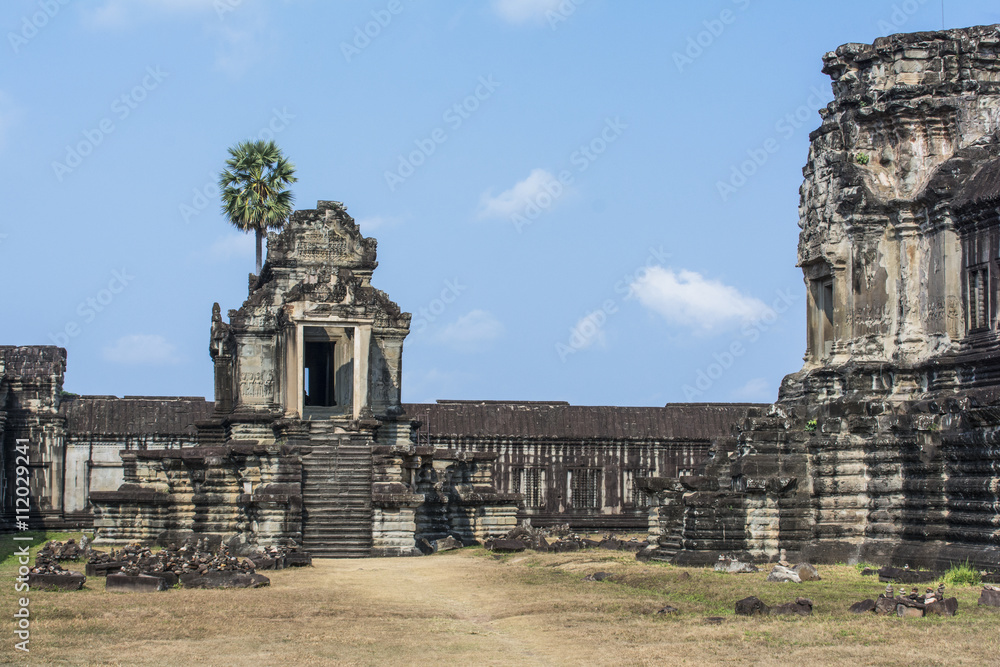 Angkor, Torbauten im 