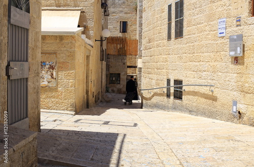Narrow street in Jewish Quarter Jerusalem © AnastasiiaUsoltceva